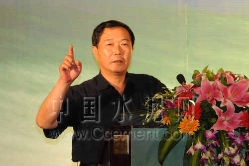 李欣：當(dāng)前經(jīng)濟(jì)形勢(shì)分析及對(duì)建材工業(yè)的影響